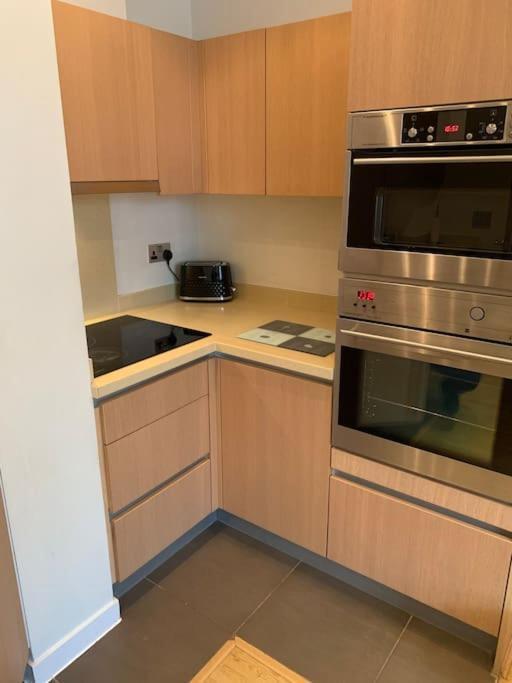 Stunning 2 Bed Flat! Centrally Located In London, Uk! Exterior photo