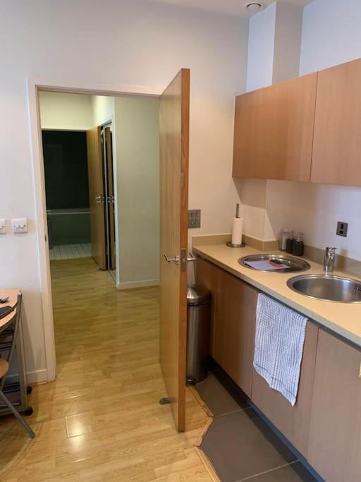 Stunning 2 Bed Flat! Centrally Located In London, Uk! Exterior photo